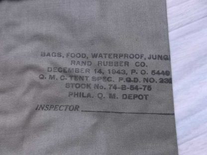 Petit sac étanche pour effets personnels daté 1943