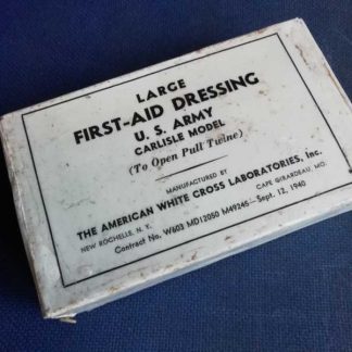 Paquet de pansement "large" daté 1940