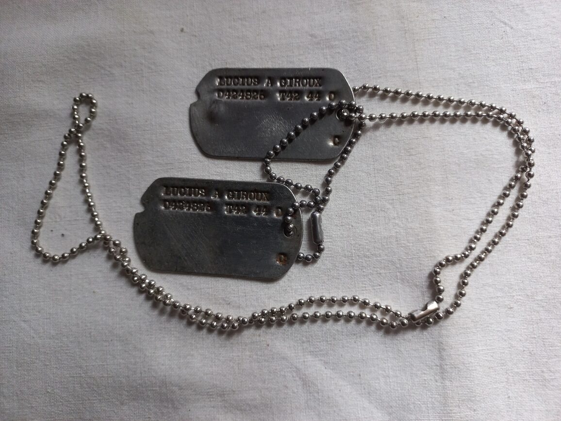 Jeu de dog tag d'origine T42/44 (Giroux)