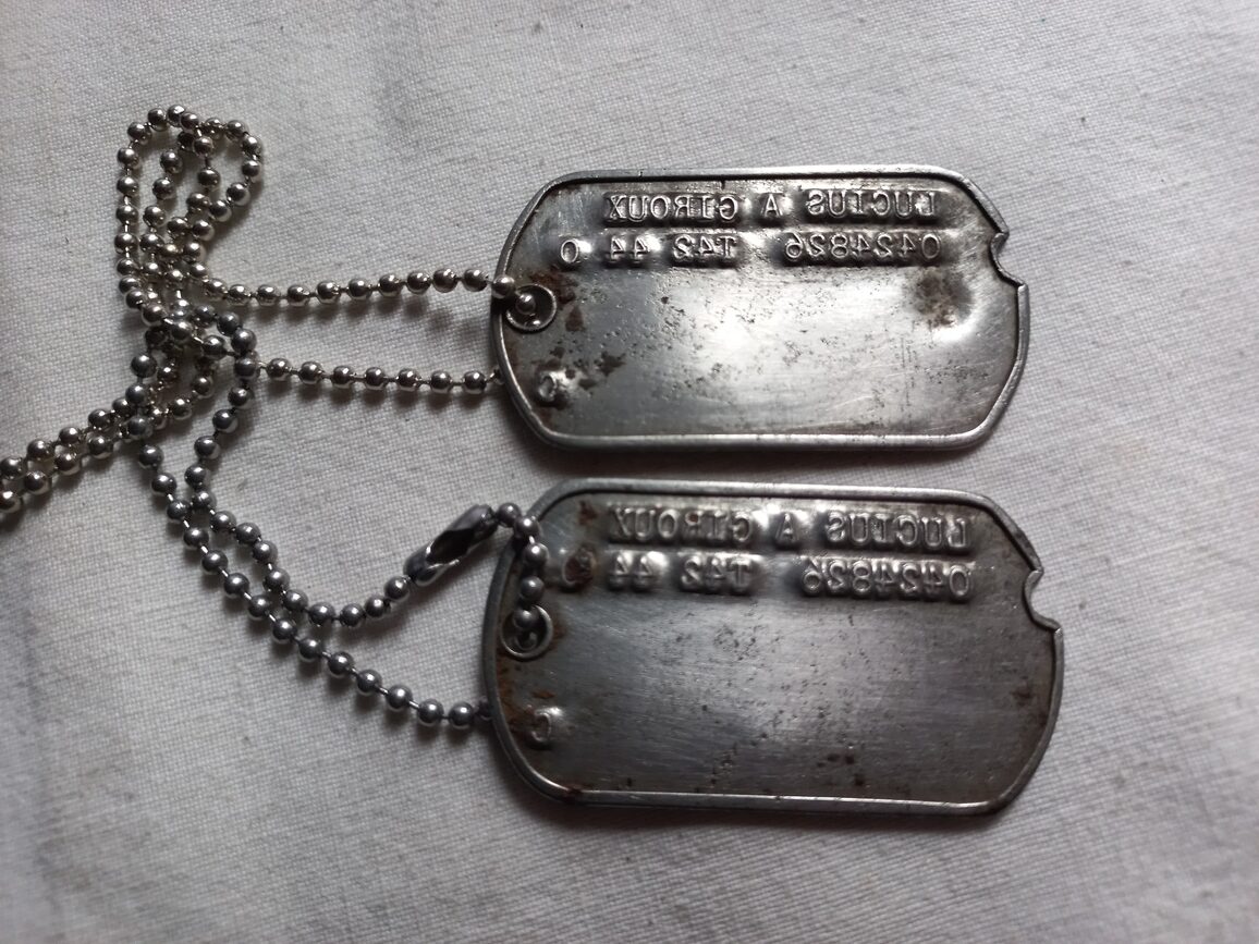 Jeu de dog tag d'origine T42/44 (Giroux) – Image 2