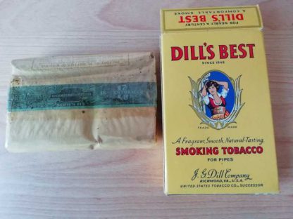 Paquet carton plein de tabac DILL'S BEST daté 1945
