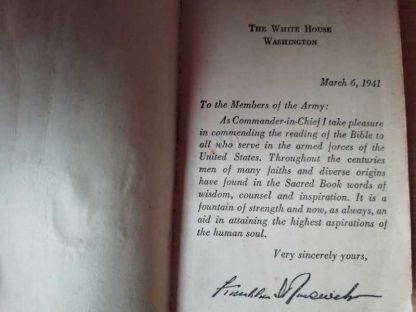 Bible US protestante datée 1941 identifiée
