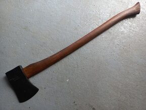 Hache US restaurée en TBE