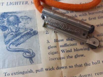 Briquet FOXHOLE LIGHTER en boite – Image 3