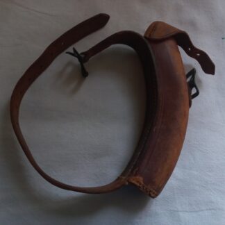 Très rare collier porte message cynophile daté 1944