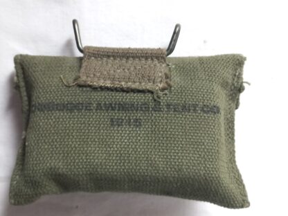 Pochette à pansement OD7 datée 1945 – Image 3