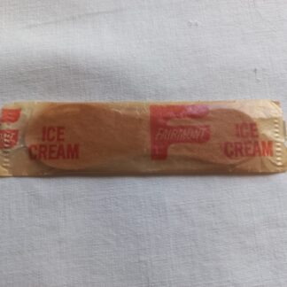 Cuillère en bois pour crème glacée (01)