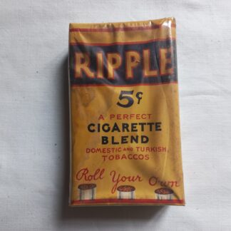 Paquet papier plein de tabac RIPPLE daté 1941