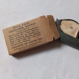 Masque de tireur bazooka daté 1944