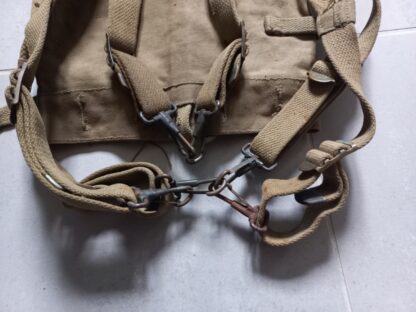 Sac à dos US modèle 28 daté 1942 – Image 5