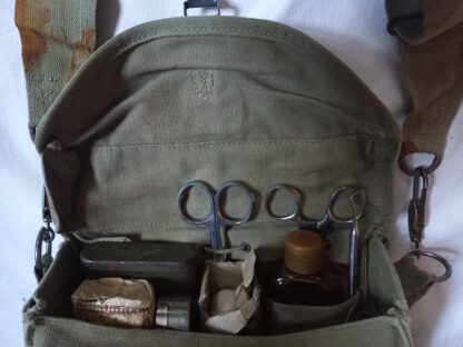 Musette d'infirmier du terrain matriculée