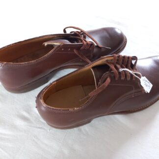 Paire de chaussures basses WAC taille 42
