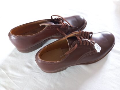 Paire de chaussures basses WAC taille 42