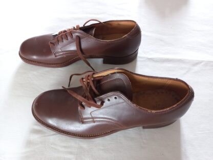 Paire de chaussures basses WAC taille 42 – Image 2