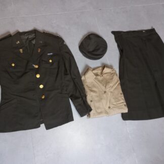 Grouping d'un officier WAC (non nominatif)