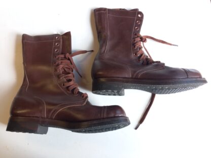 Bottes de marche M1948 US ARMY datées 1951 – Image 2