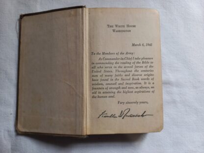 Bible "Protestant version" datée 1941 nominative – Image 2