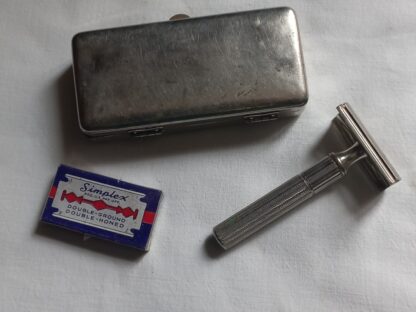 Rasoir GILLETTE d’occasion en boite métallique réglementaire – Image 3