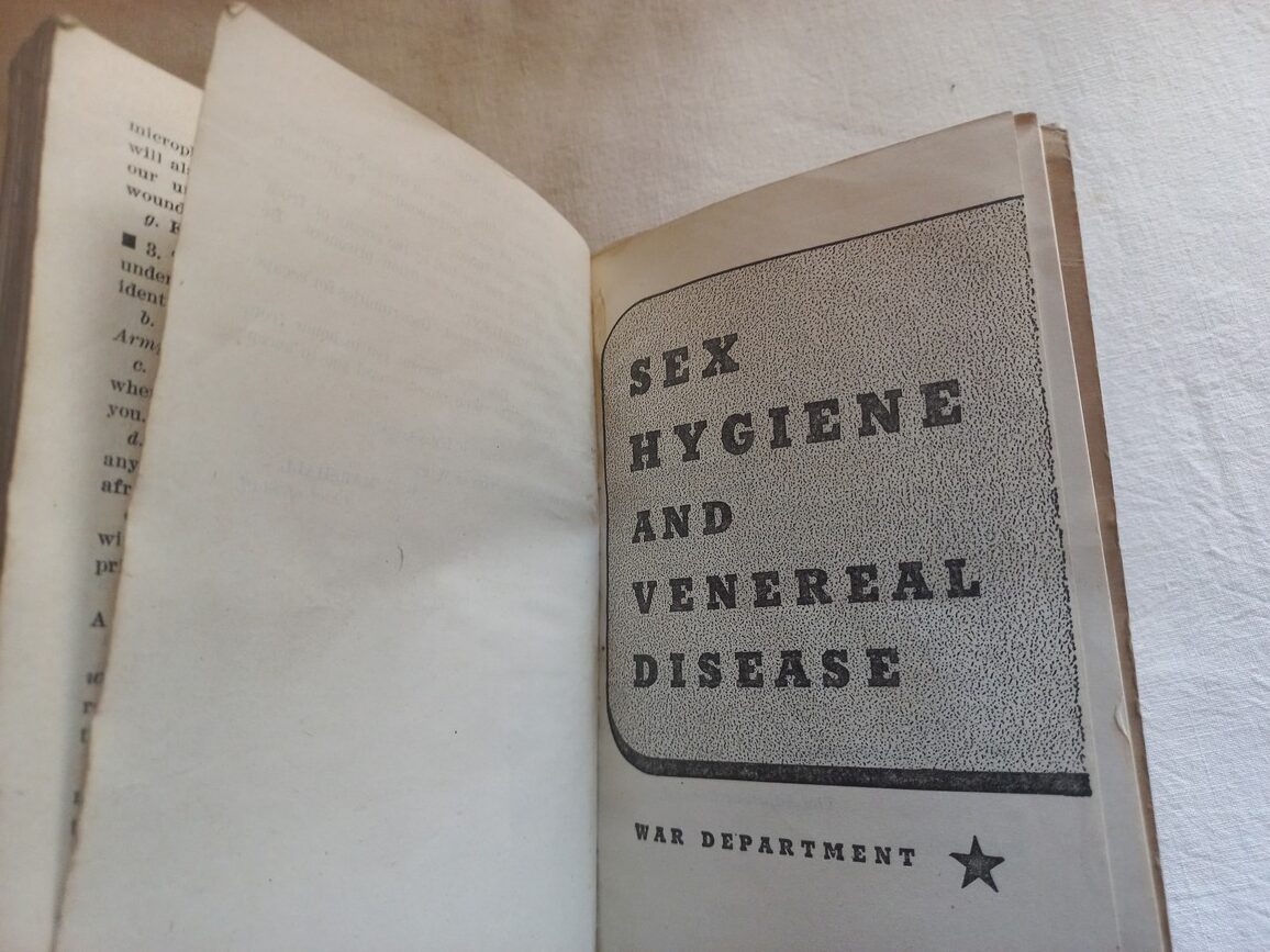 FM 21-100 daté 1941 (soldier hand book) nominatif (Batz) – Image 9