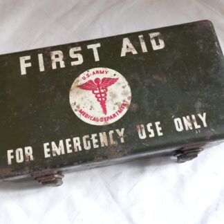 Boîte 1st aid originale du 1er modèle (avec notice)