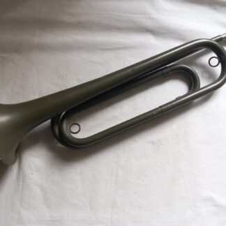 Clairon réglementaire US ARMY en laiton peint en vert