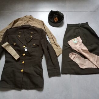 Grouping NURSE original daté 1943