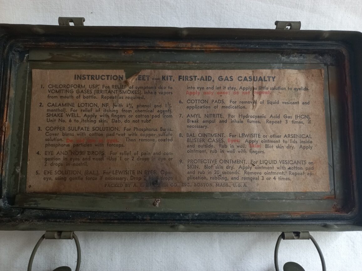 Boite 1st aid US originale "GAS" modèle 1944 – Image 3
